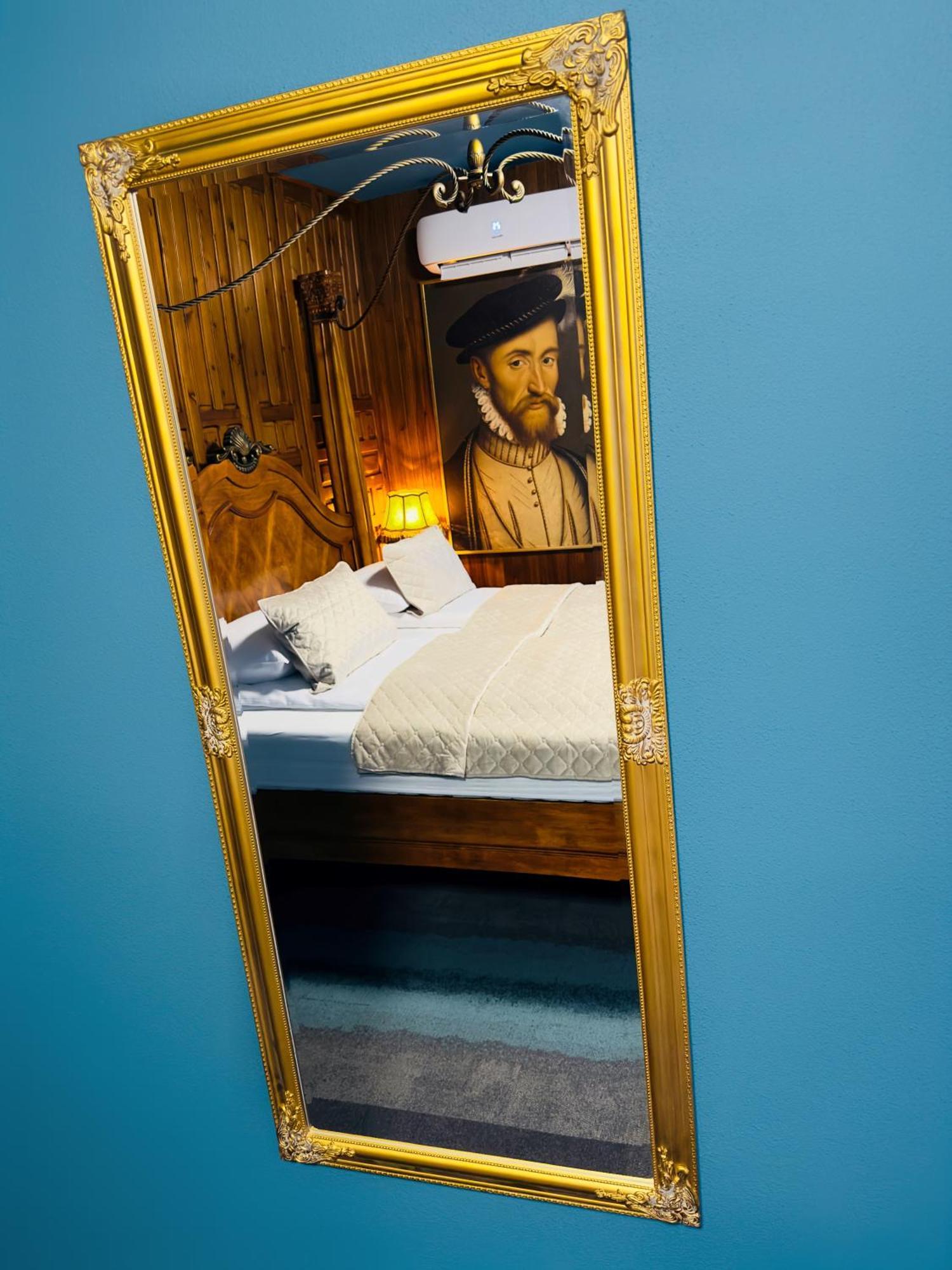 Broken Bed Hootel 카우나스 외부 사진